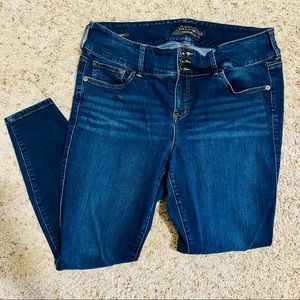 TORRID Premium Stretch Jegging Jeans Denim 16 Reg
